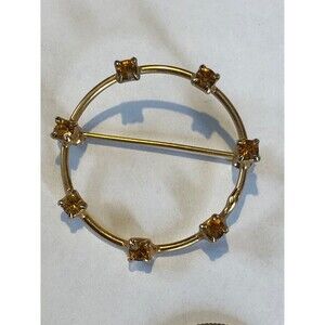 Vintage Amber Topaz Rhinestone Round/Wreath Brooch Pin Gold Tone Setting